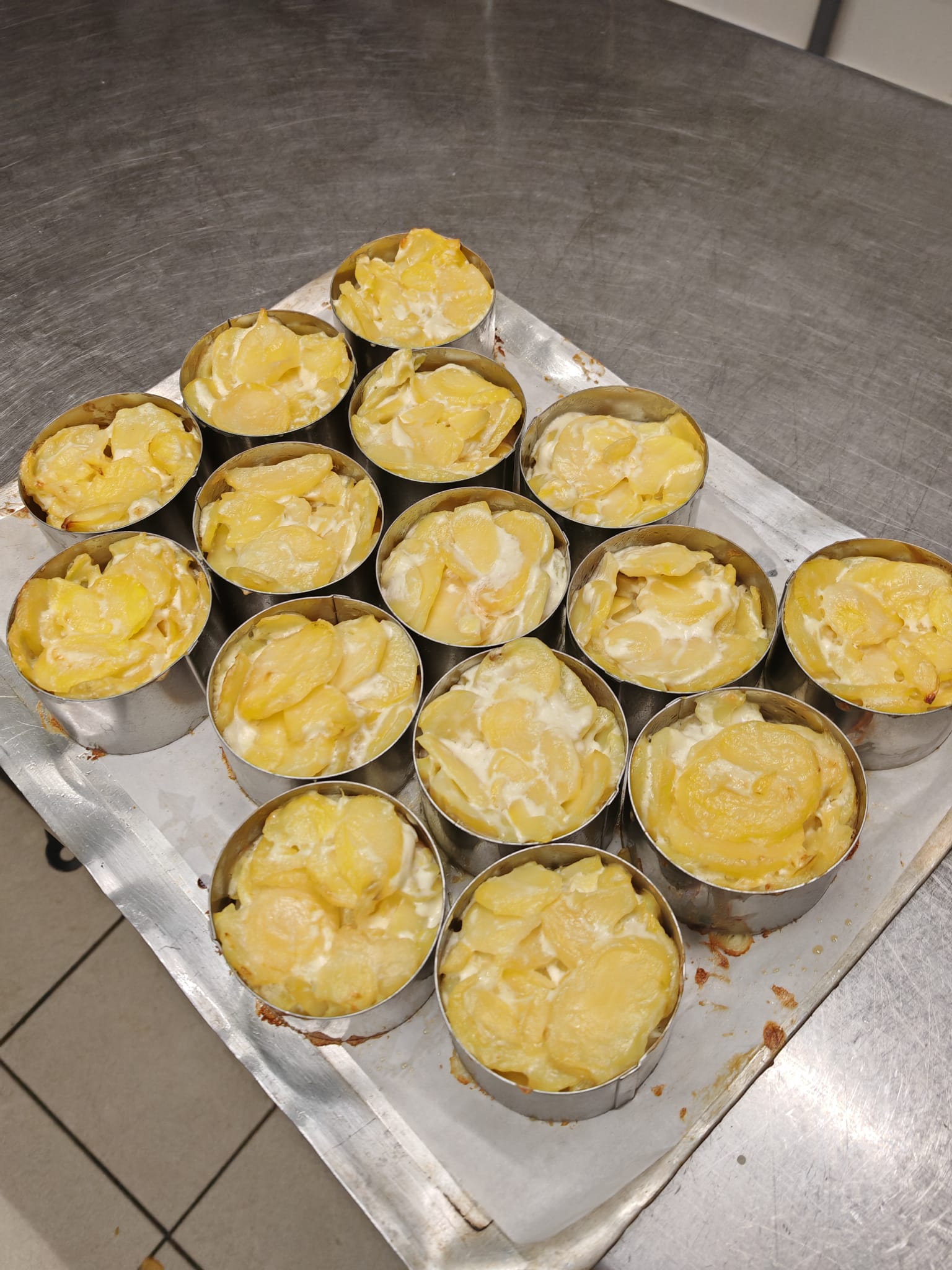 Gratins dauphinois individuels faits maison